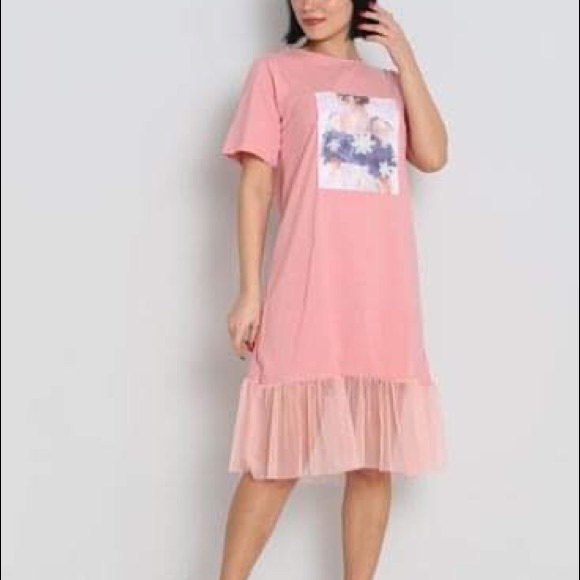 Dresses - Picture 2 of 3